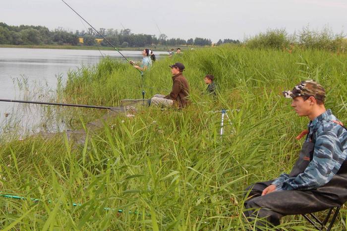 В регионах России открывается весенне-летний сезон любительской рыбалки
