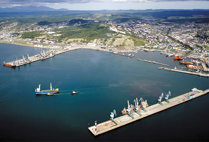 Власти обсудили планы по модернизации Корсаковского порта 